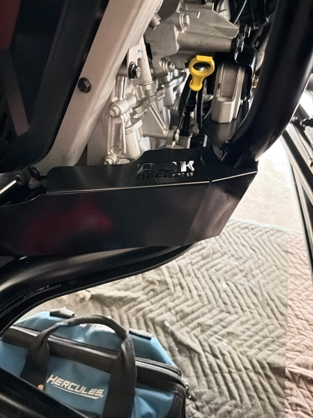 Customer photo review of Polaris Pro R Oil Filter Cover