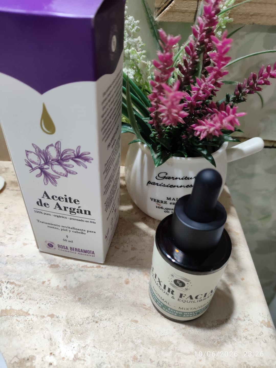 Customer photo review of ¡Nuevo! Elixir Facial Iluminador y Equilibrante