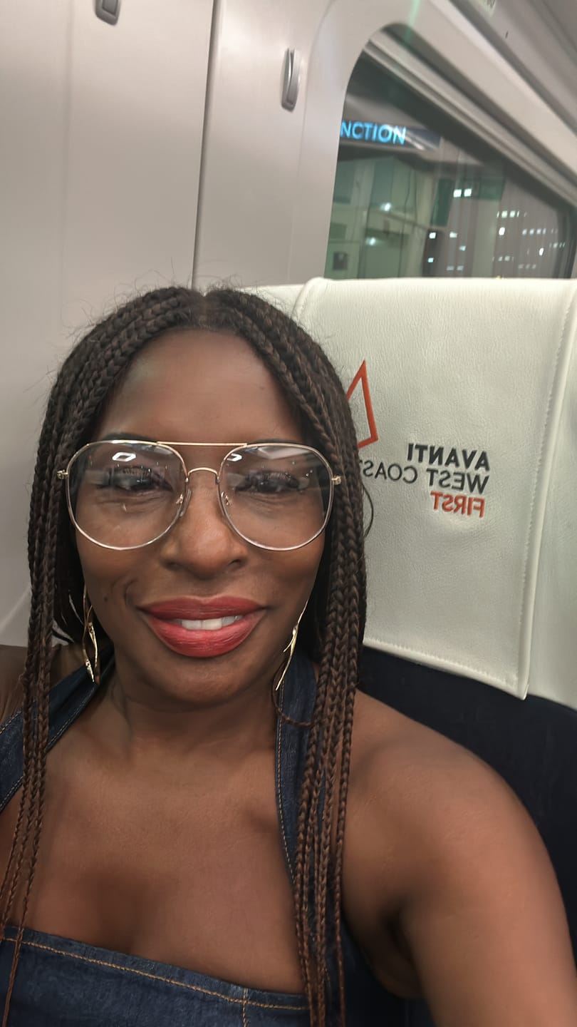 Customer photo review of Kora - Pre Bleached Human Hair Lace Lightweight Knotless Swiss HD Lace Box Braided Wig 100 Strands