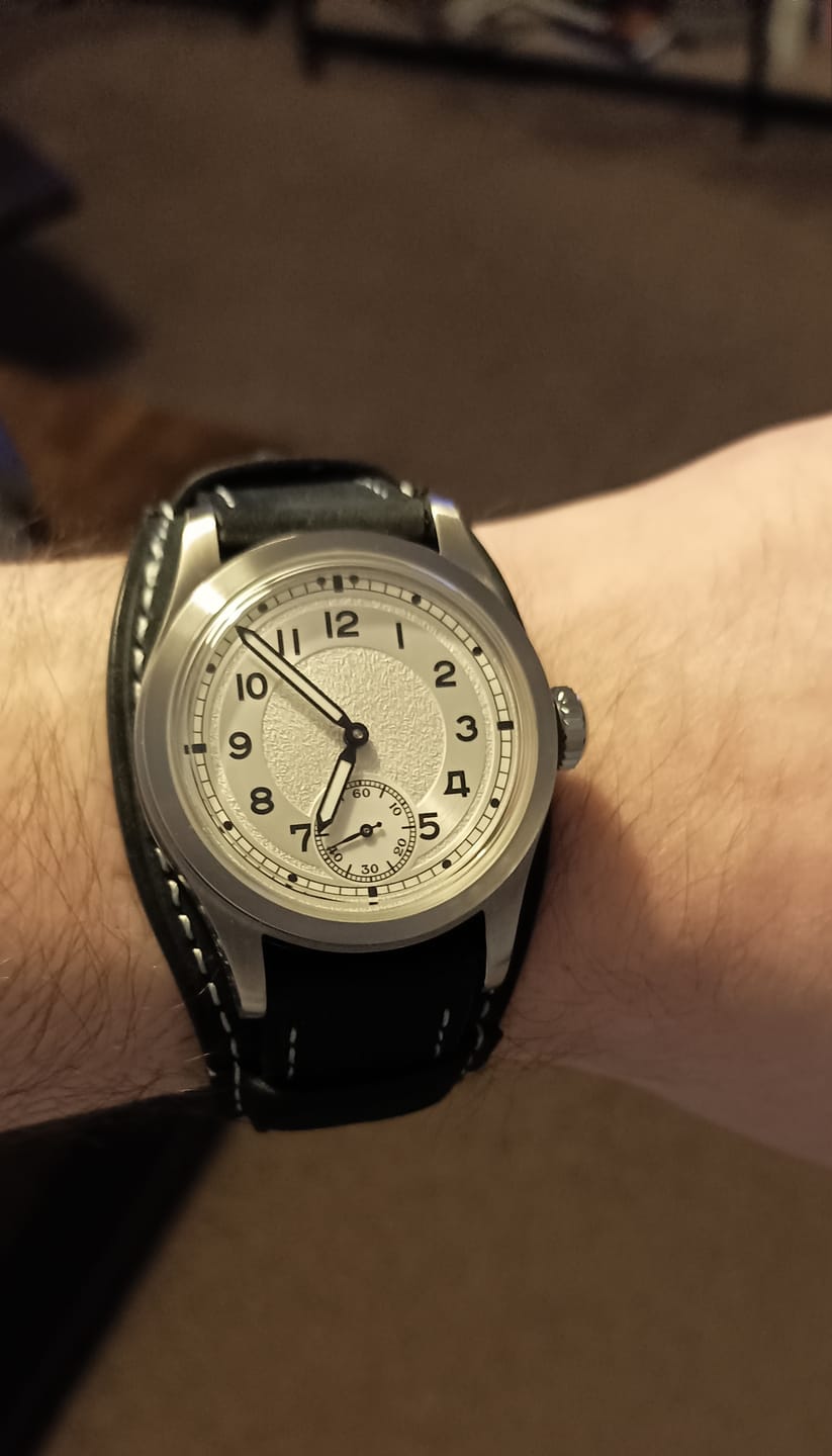 Customer photo review of HOU H1 - Vintage Field Watch Automatic | White