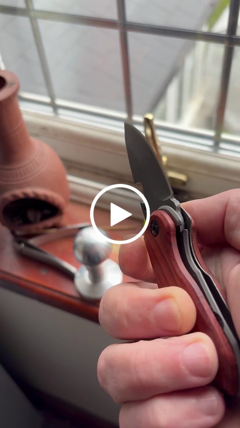 Customer video review of Molly