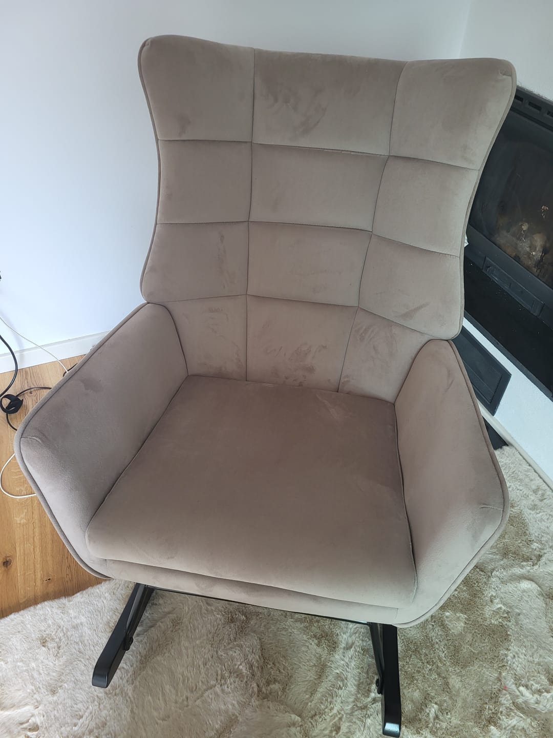 Customer photo review of Scaun balansoar tapitat BAZALTO, bej/negru, stofa catifelata, 70x90x92 cm