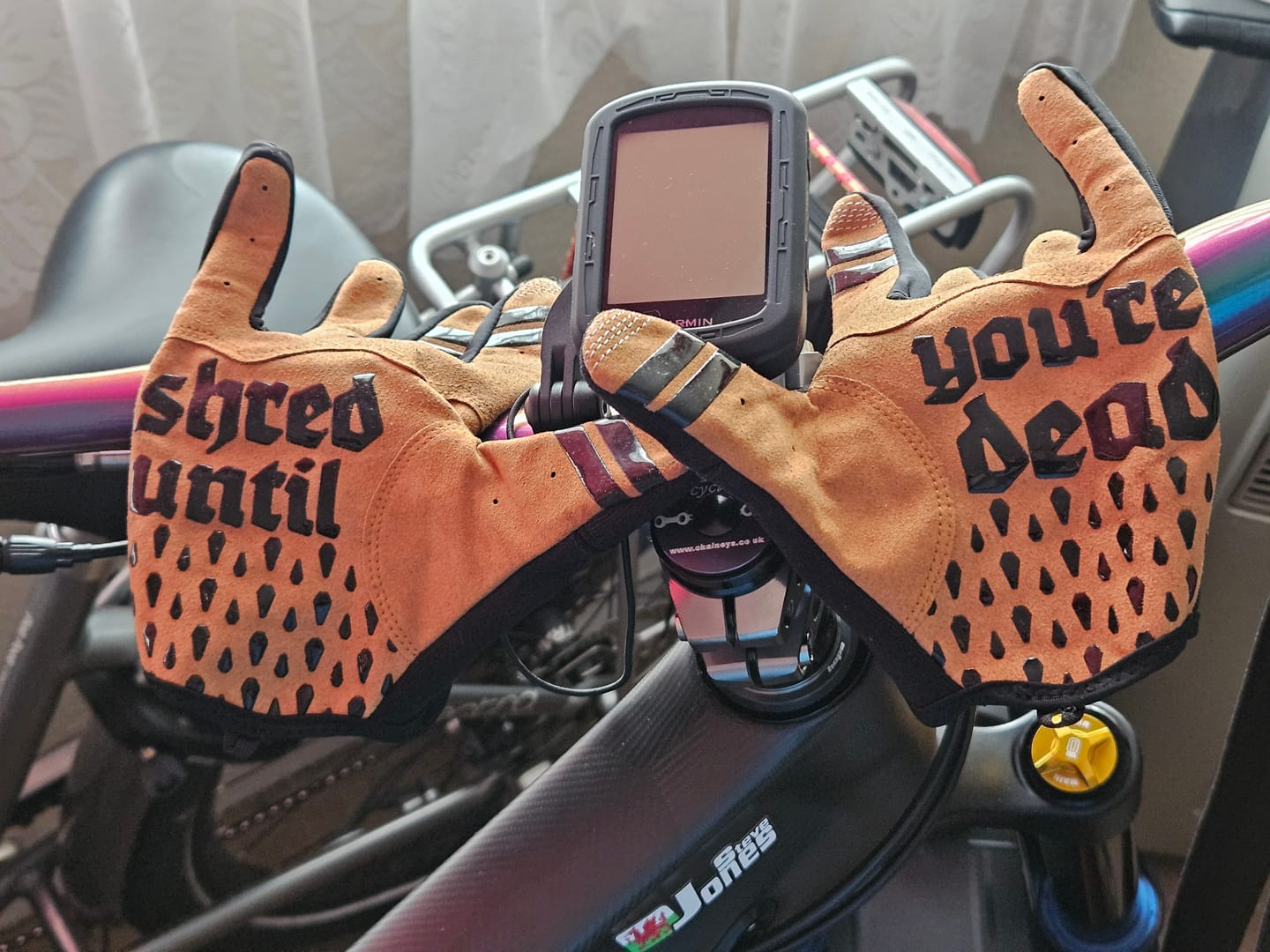Customer photo review of Wraith | Gravity Gloves
