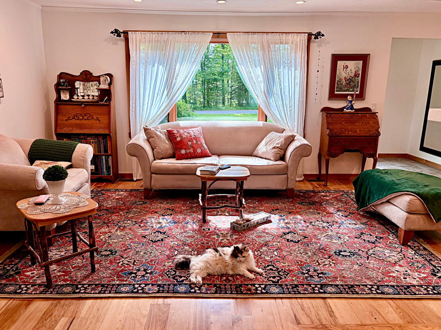Customer photo review of Karastan Rug 8.3 x 11.7, Williamsburg Kerman Vase #557, Wool, Vintage