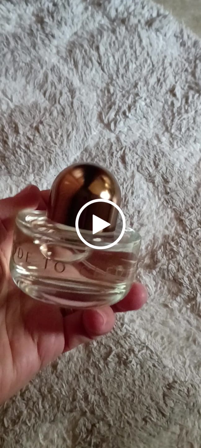 Customer video review of Ode to Cleo Eau de Parfum