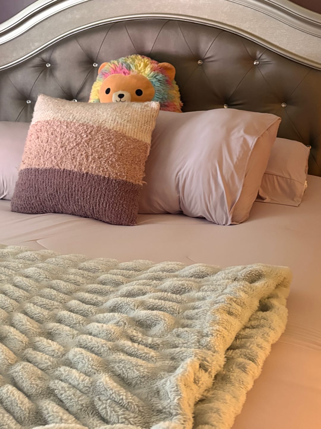 Customer photo review of Ploof Pillow
