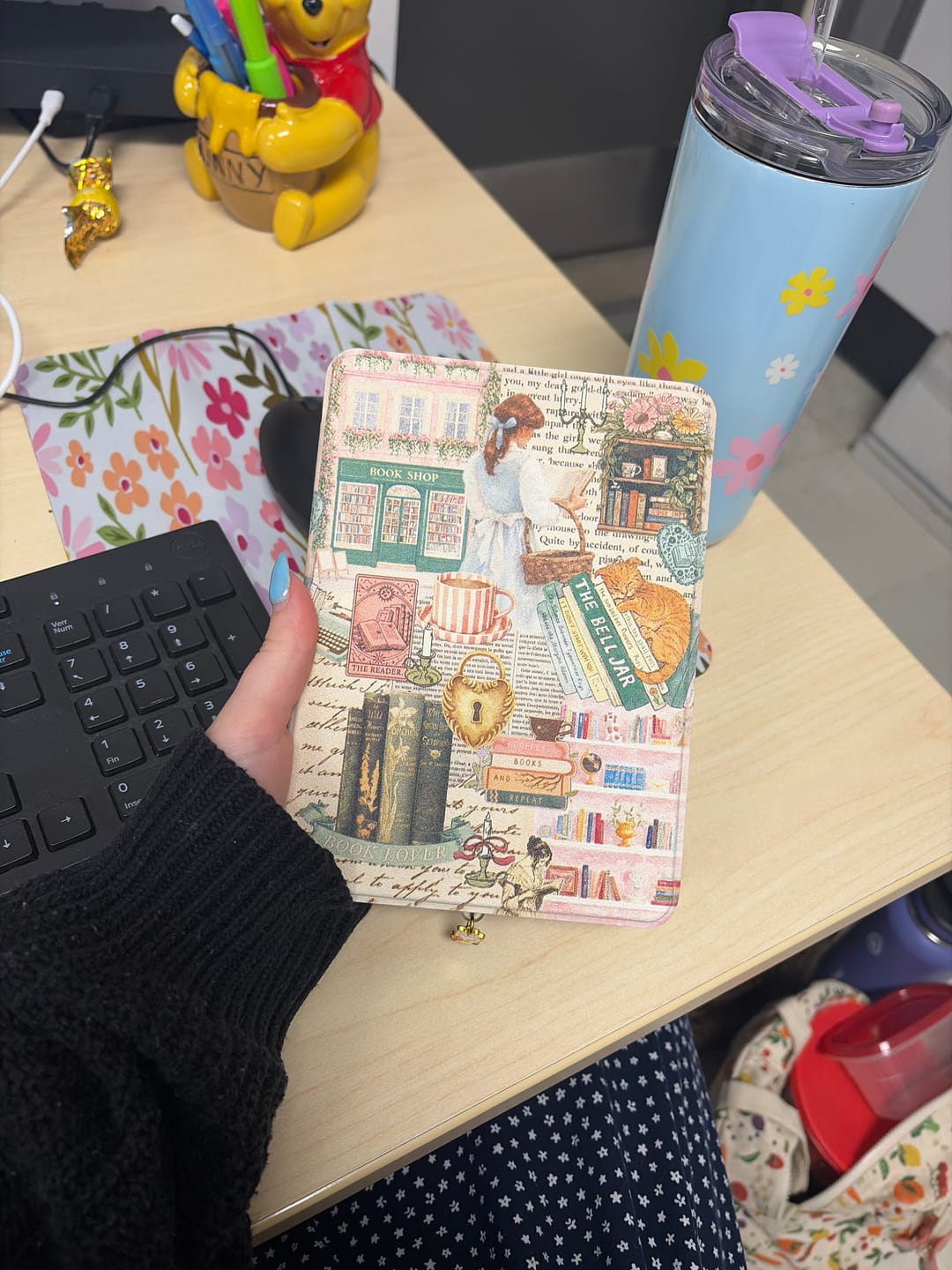 Customer photo review of Bookshop Kindle Case