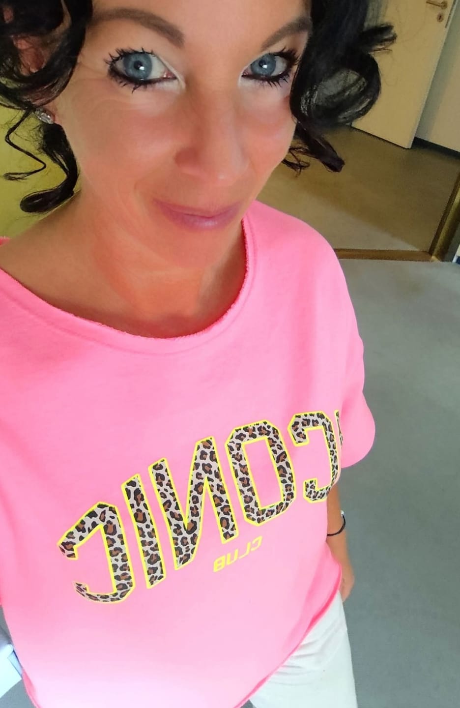 Customer photo review of Sweatshirt mit Halbarm ICONIC COUTURE  - versch. Farben