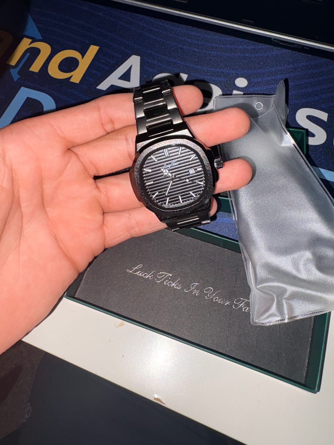 Customer photo review of Lucky Fours® Caspian