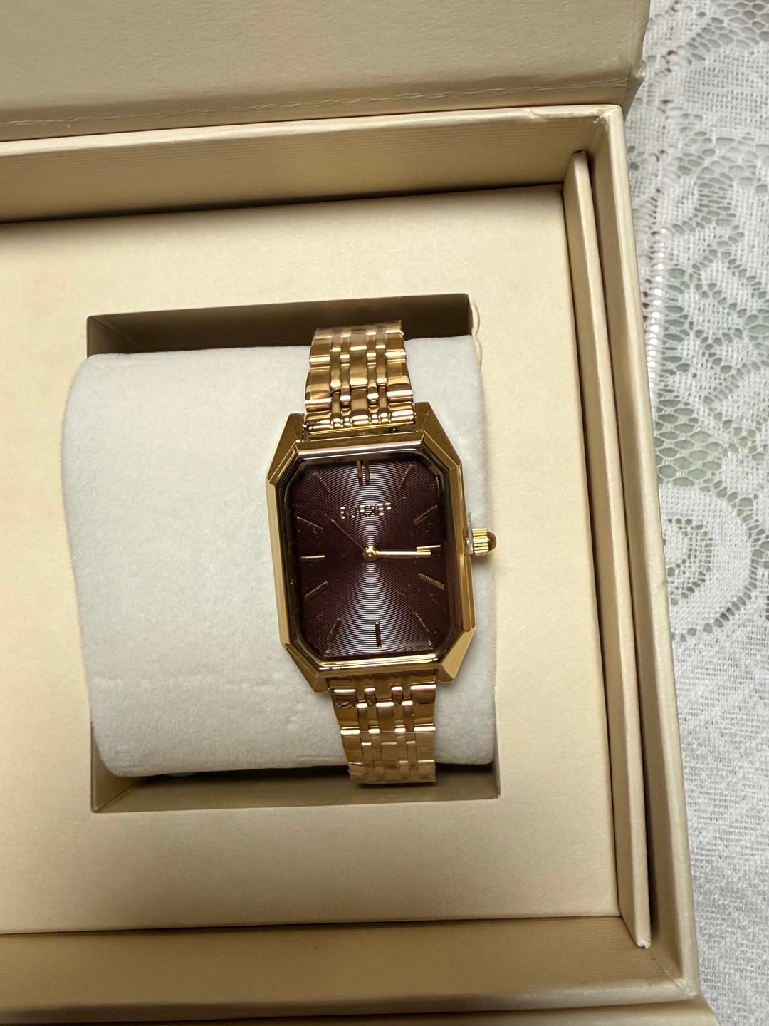 Customer photo review of Isabell Gold Burgundy