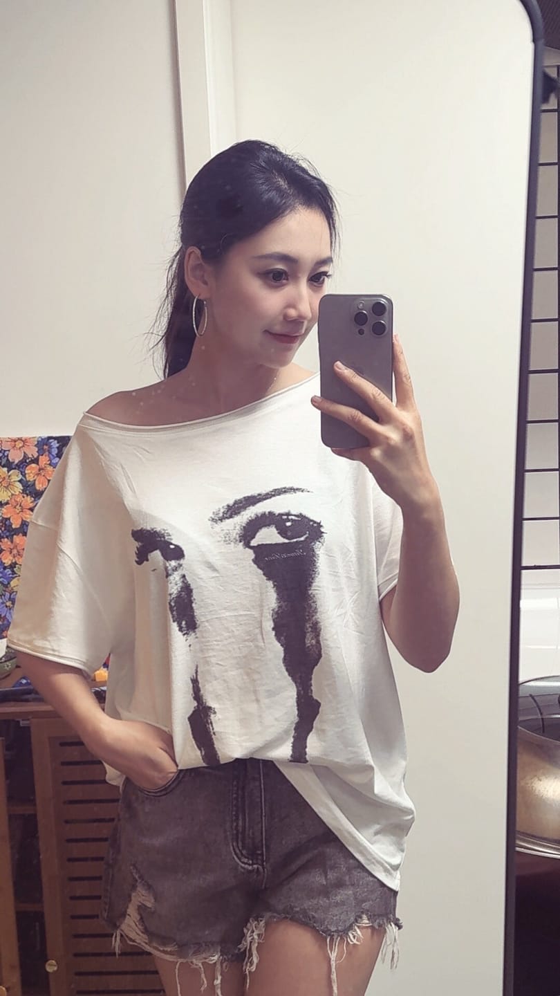 Customer photo review of IAMXIAA Second Skin Square Neck Cami Top