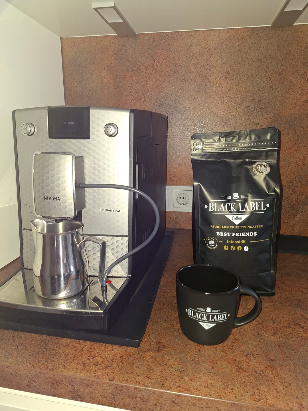 Customer photo review of Best Friends Crema King