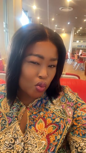 Customer photo review of Vietnamese Super Double Drawn Bone Straight Natural Black Bundles
