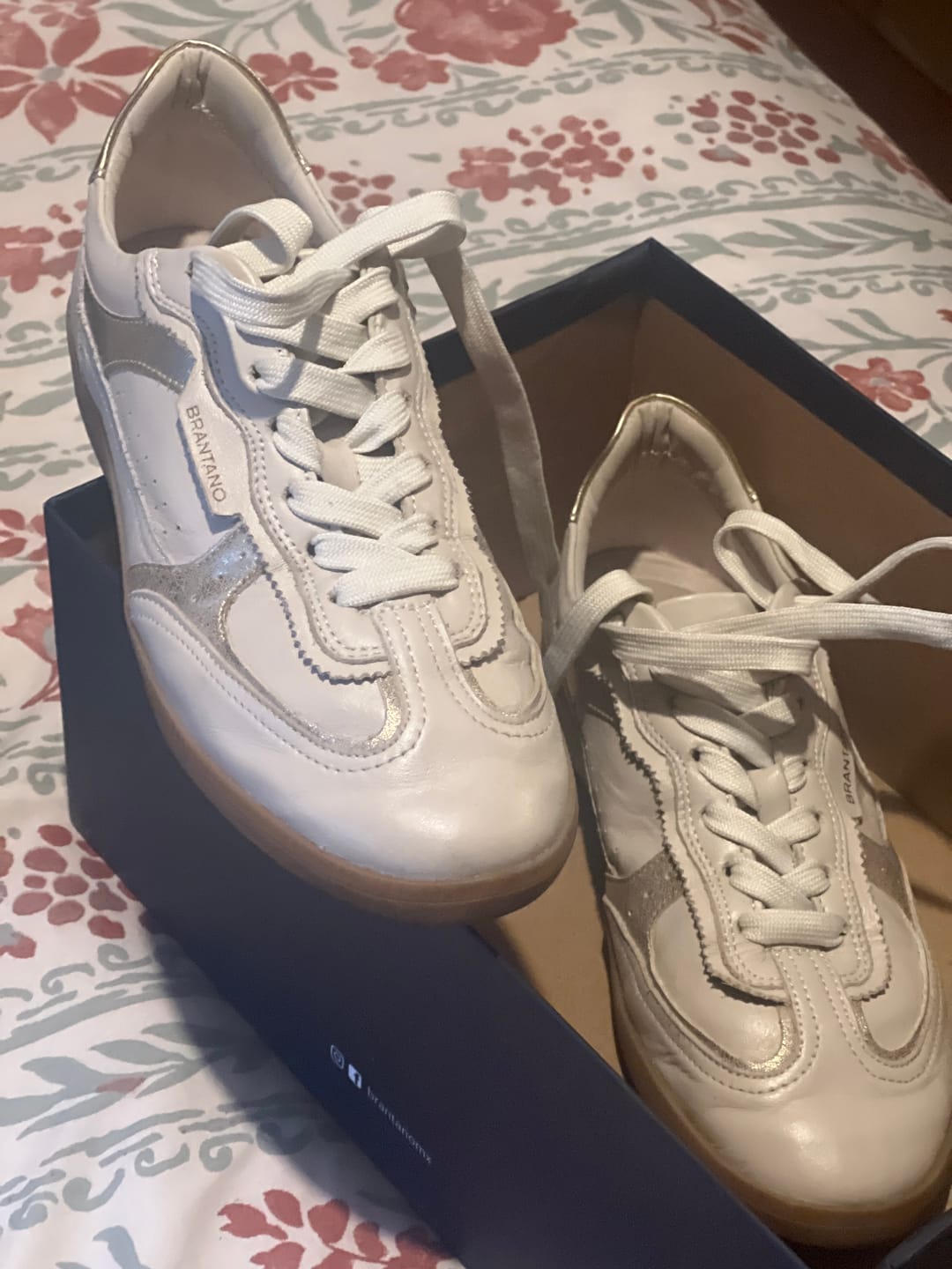Customer photo review of SNEAKER RETRO CASUAL PIEL BLANCO