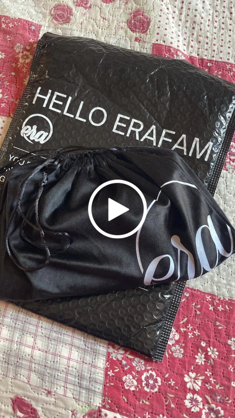 Customer video review of Denim Lily Shoulder Bag