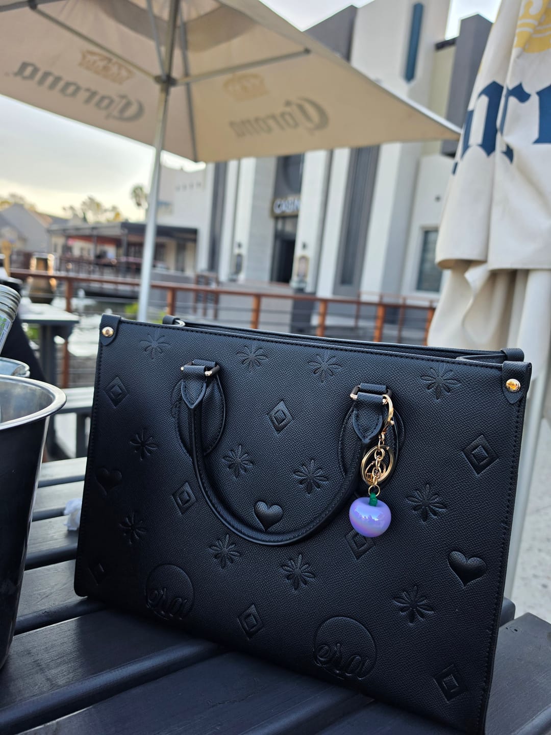 Customer photo review of The Carryall Icon Tote