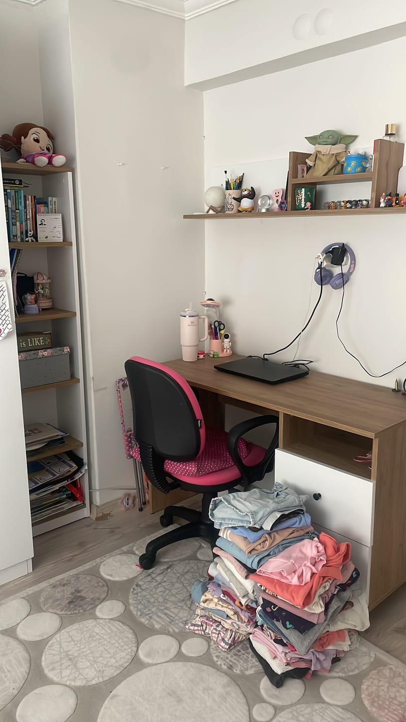 Customer photo review of Rani HA115 Çekmeceli Kitaplıklı Çalışma Ofis Bilgisayar Masası Sepet Ceviz - Beyaz