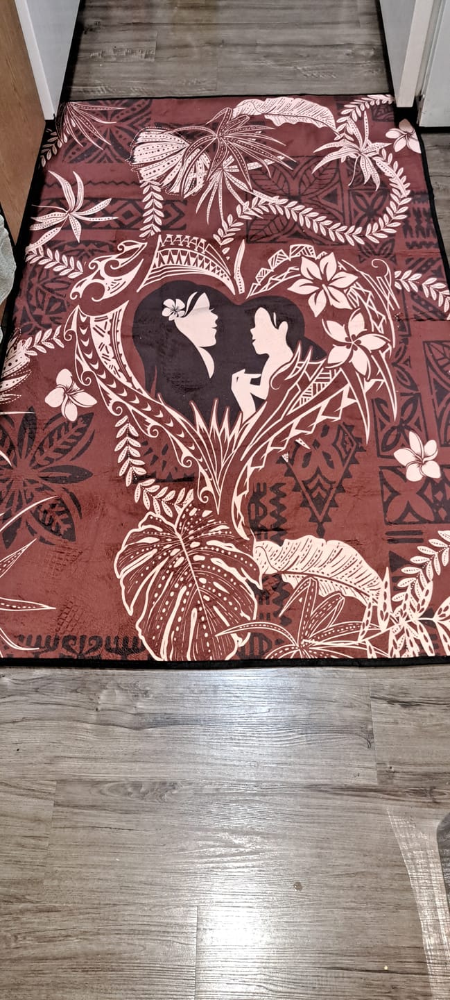Customer photo review of Hawaii Plumeria Area Rug Hau'oli la Makuahine Sunburned LT7