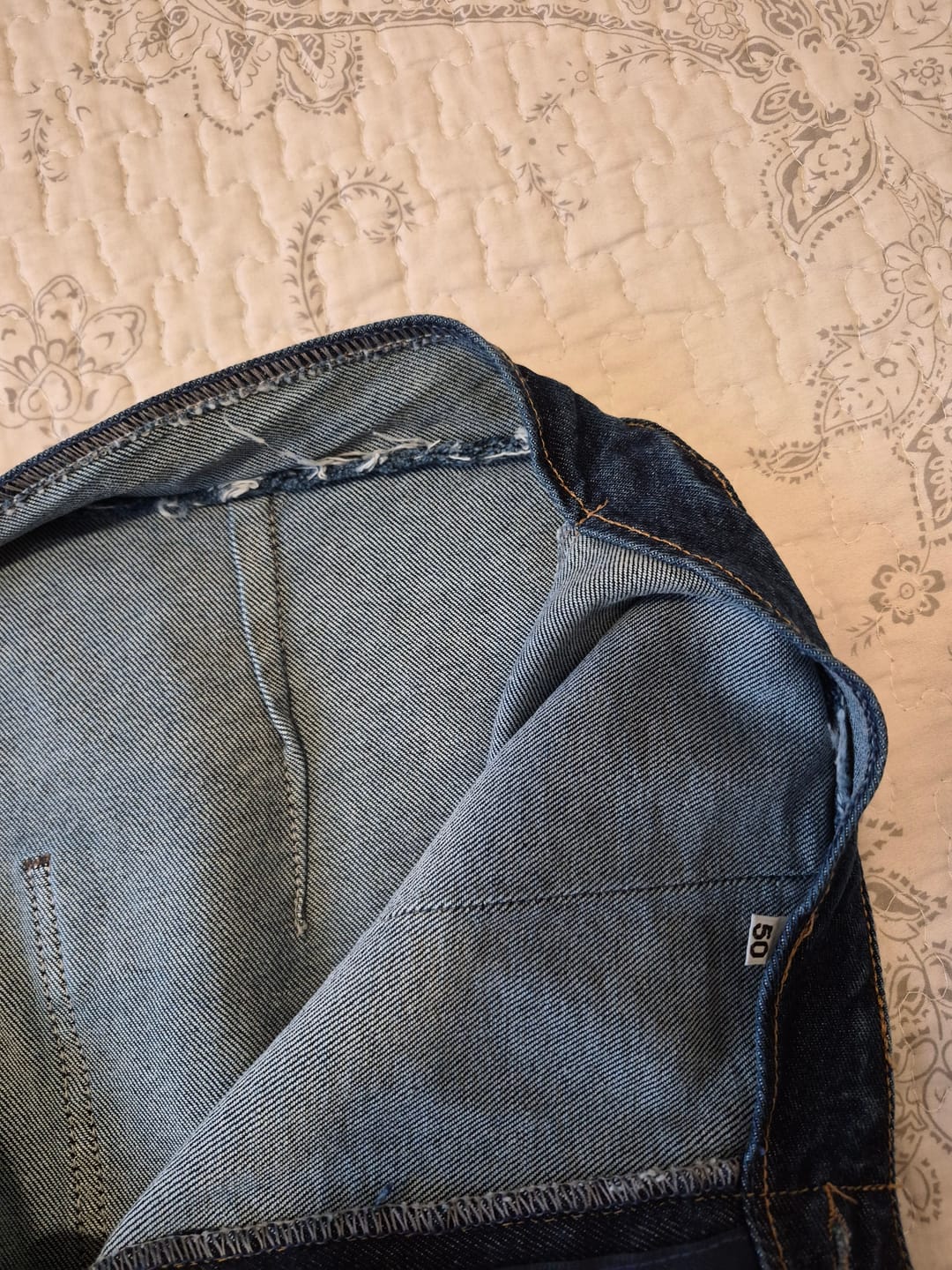 Customer photo review of Calça Jeans Reta Mandacaru Azul Escuro