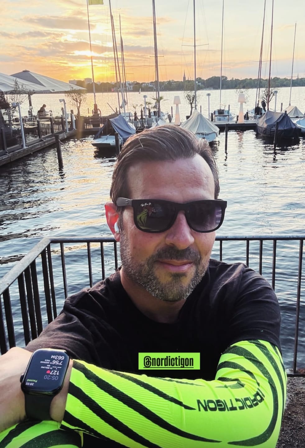 Customer photo review of Velocity Compression Sleeves - Flash Yellow