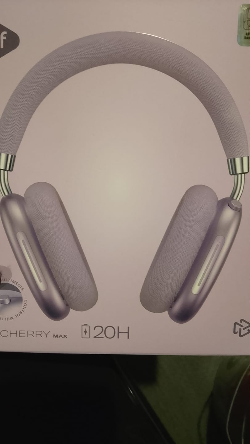 Customer photo review of Audifonos Inalambricos On Ear STF Cherry 20 Hrs Lila