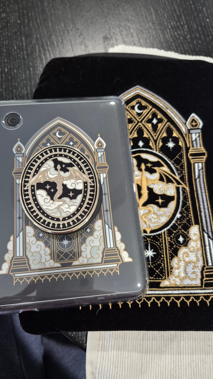 Customer photo review of Dragon Lore eReader Sticker Insert