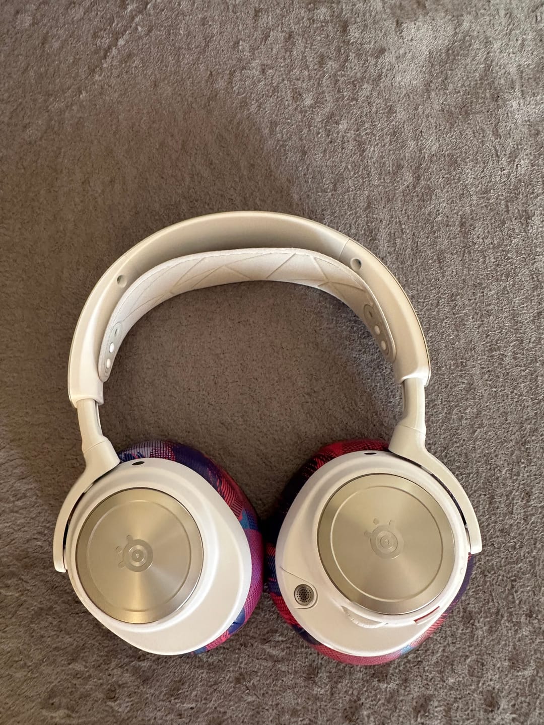 Customer photo review of Wicked Cushions FreeZe Soğutma Jelli Kulaklık Pedleri - Arctis Nova Pro Wireless & Nova Elite