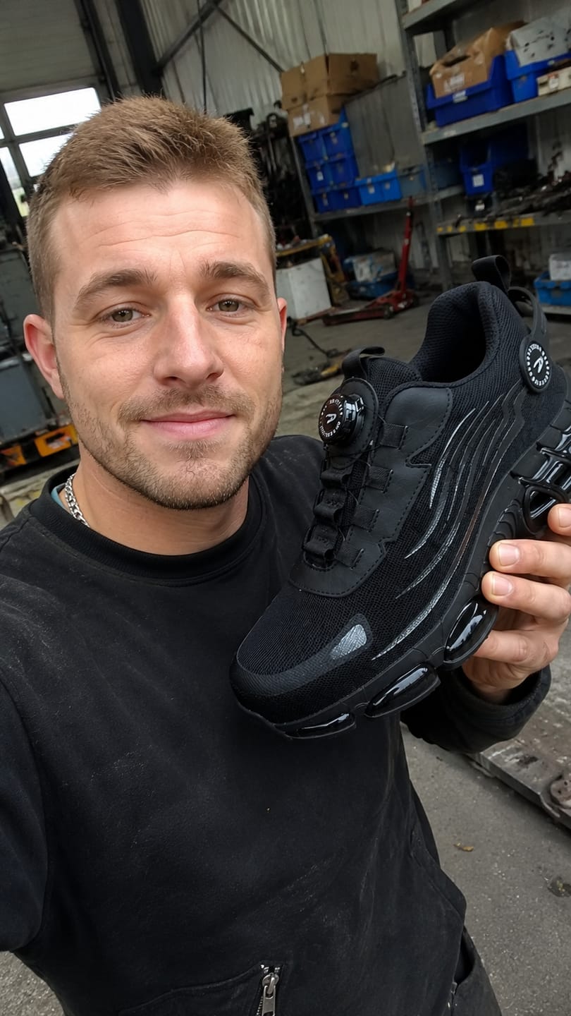 Customer photo review of Vortex S3 – Der Sicherheitsschuh, der sich wie ein Sneaker anfühlt