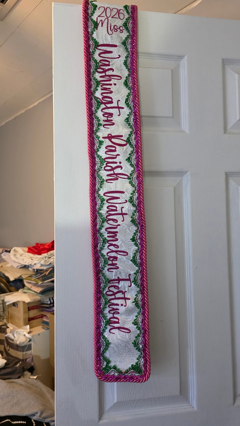 Customer photo review of Hilda 3/8" Twisted  Lip Cord Trim (Sold by the Yard)