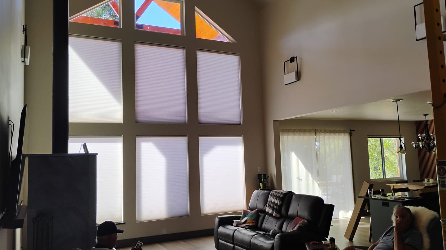 Customer photo review of SmartWings Motorized Light Filtering Cellular Shades Nowa