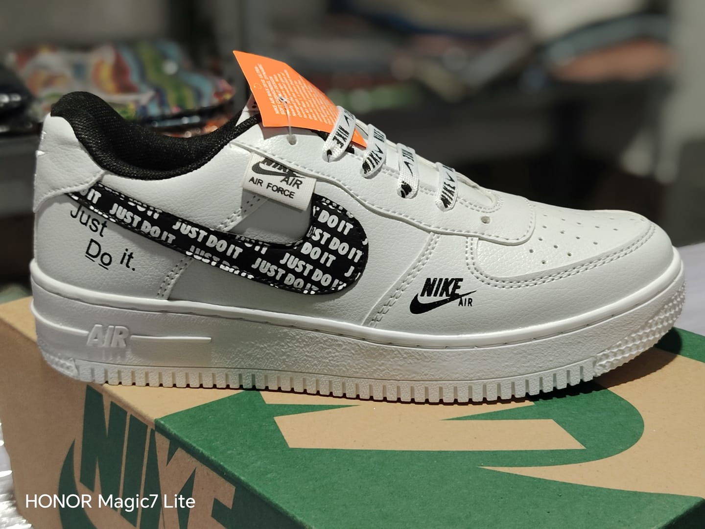 Customer photo review of Paq 6 Pares Tenis 270 Blanco Negro Negro 25/28.5