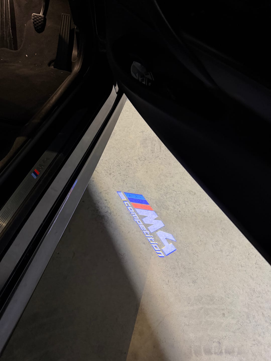 Customer photo review of BMW LED Doorlight Kit