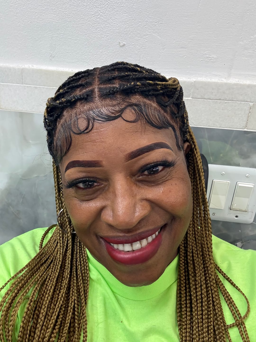 Customer photo review of Beyoncé Honey Blonde Knotless Braid Wig "Premium Swiss Full Lace"