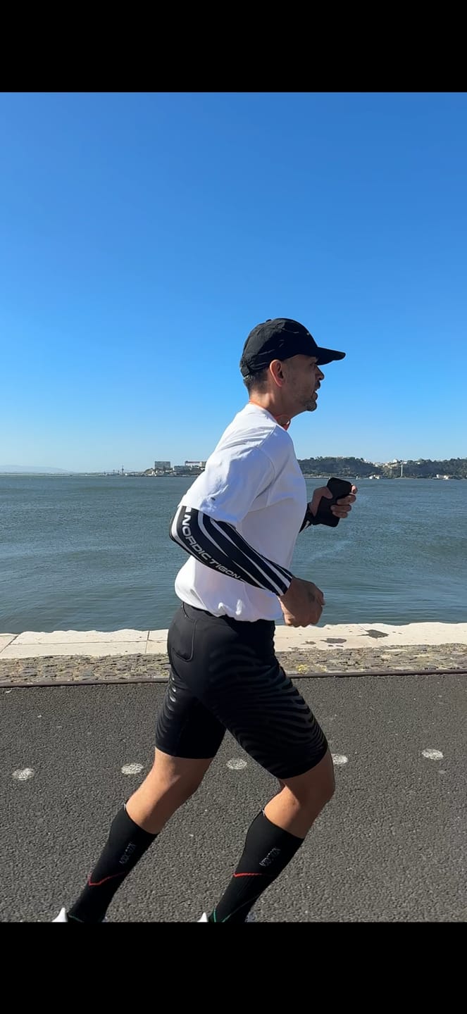 Customer photo review of Velocity Compression Sleeves - Charcoal Black