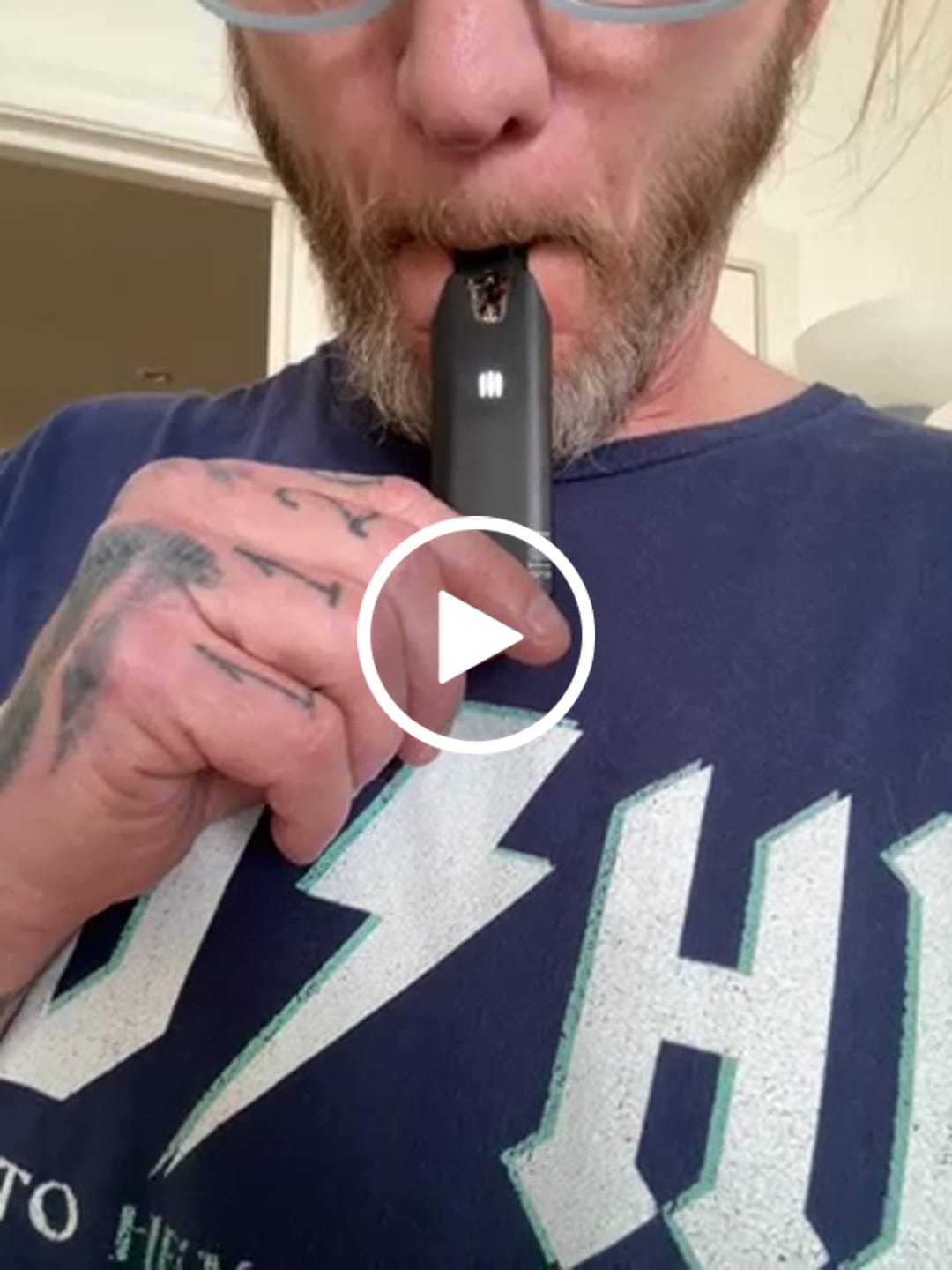 Customer video review of BLUE DREAM THC Pod Sativa 1g