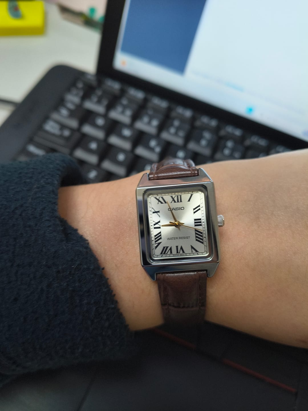 Customer photo review of Reloj Casio Tank Análogo LTP-V007L-9BUDF Cuero Dial Champaña