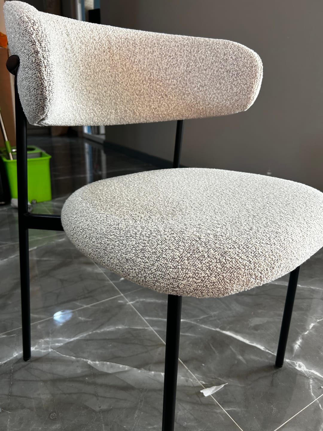 Customer photo review of Scaun ELTON, bej/negru, stofa/metal, 56x46x80 cm