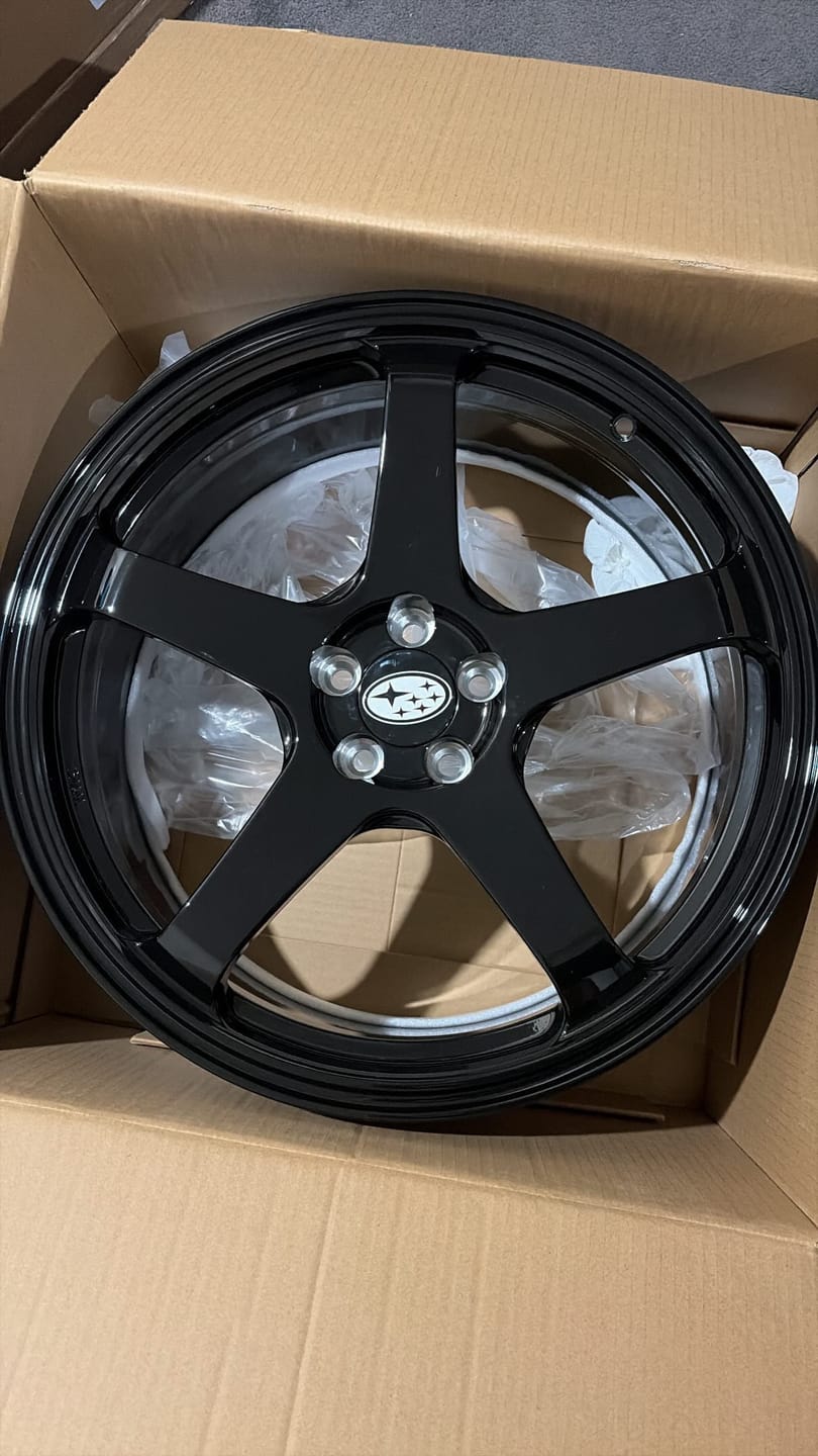 Customer photo review of Custom Forged WWC GT-Centre | Centre-Lock Style Performance Wheel