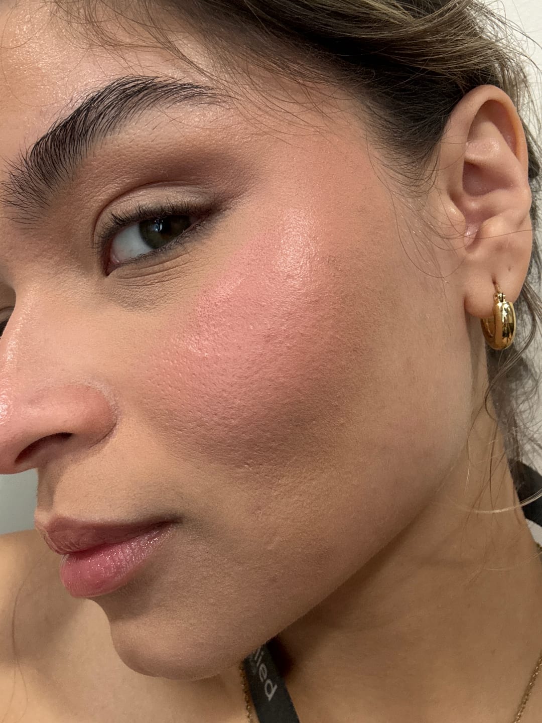 Customer photo review of RUBOR EN DÚO ALLURE CREMA Y POLVO COMPACTO