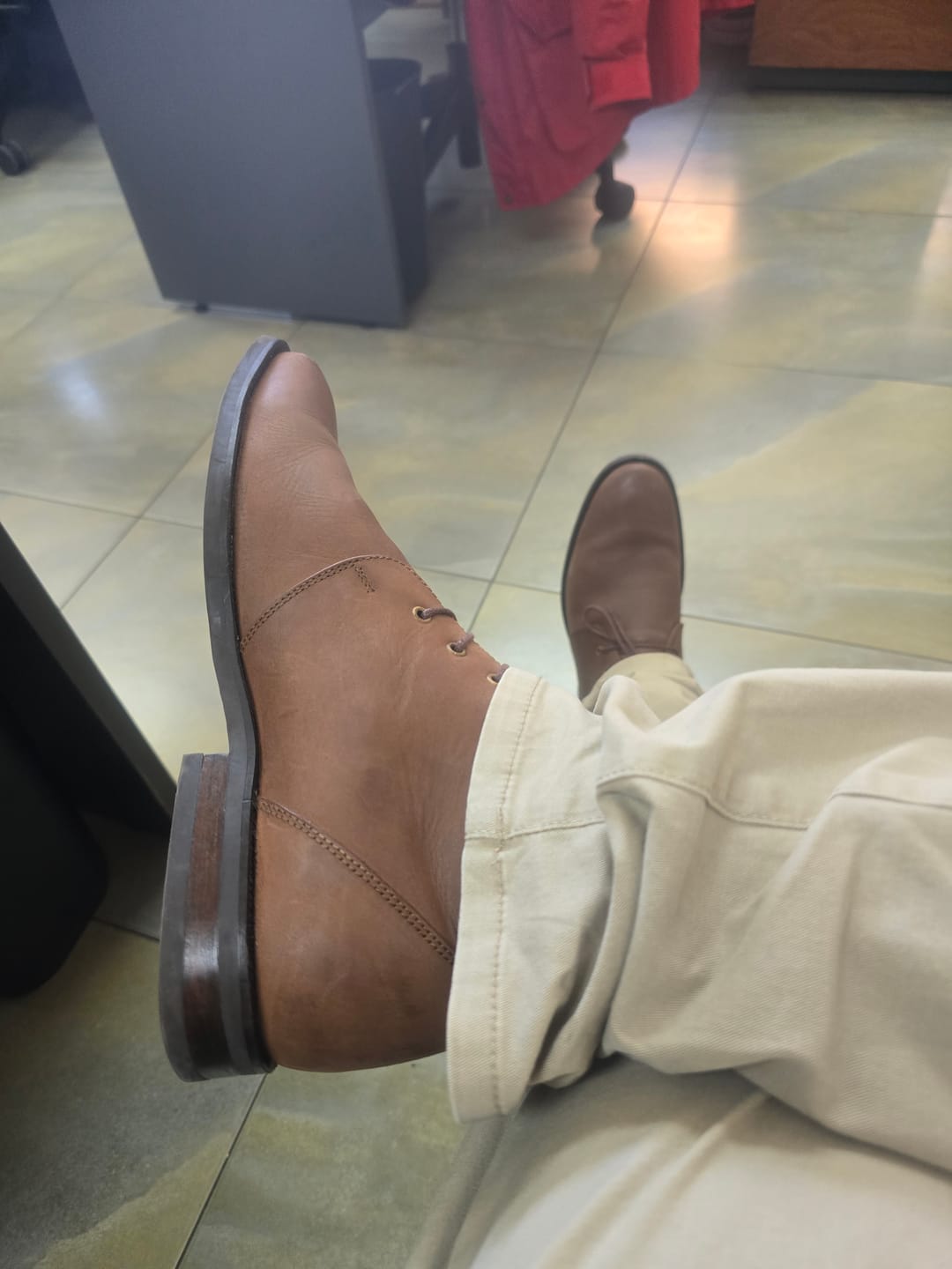 Customer photo review of Botín Hombre Sanhattan Moca