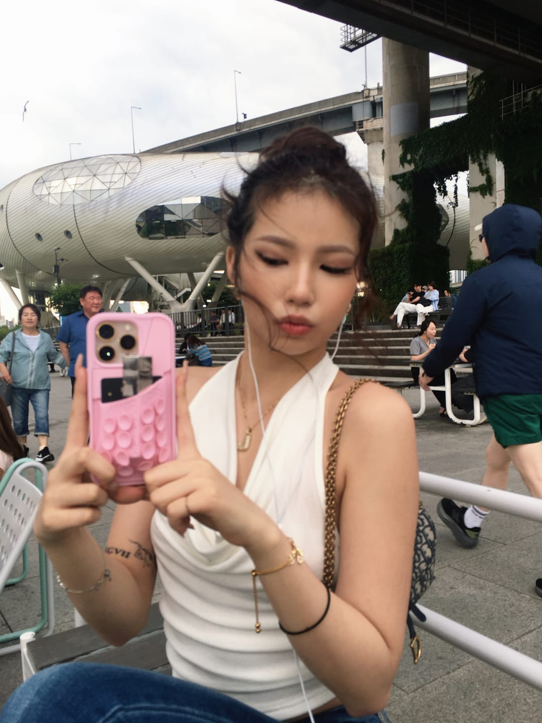 Customer photo review of Octo Pouch - iPhone 17