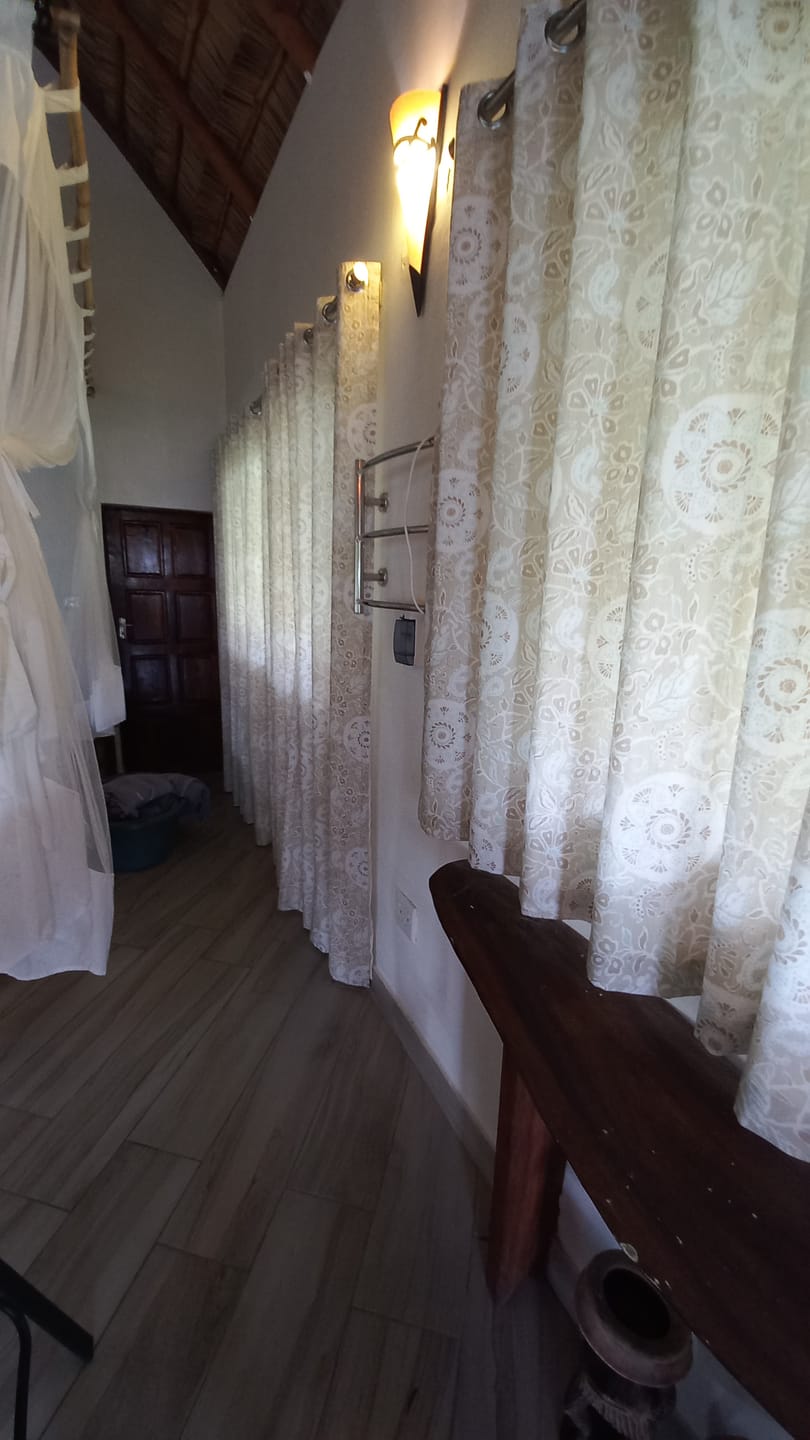 Customer photo review of Poly Cotton Curtain Lining Cream 280cm