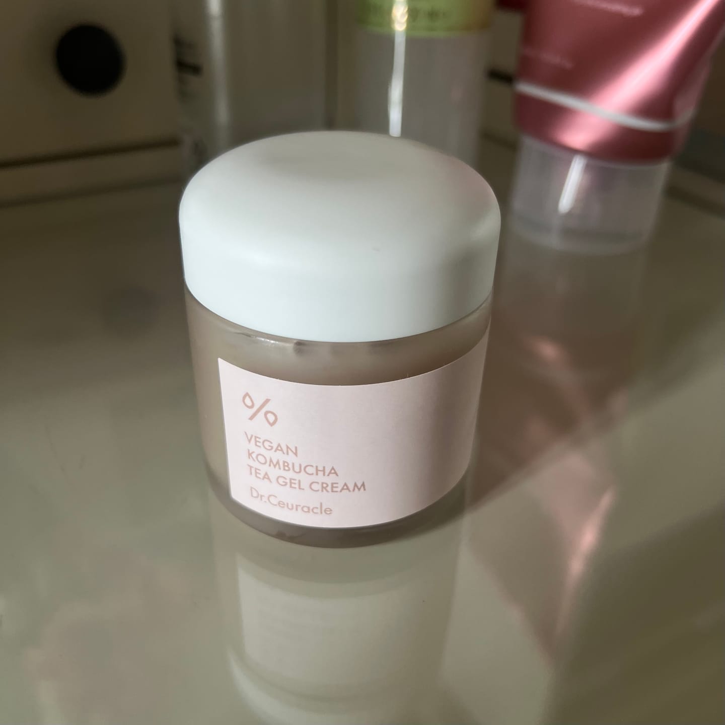 Customer photo review of Mitrinošs vegānais krēms ar kombuču Dr.Ceuracle Vegan Kombucha Tea Gel Cream