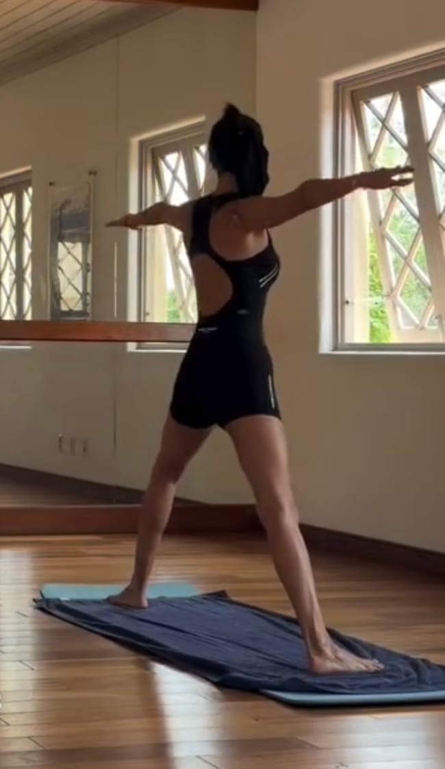 Customer photo review of Women's Velocity Sprint Romper - Charcoal Black