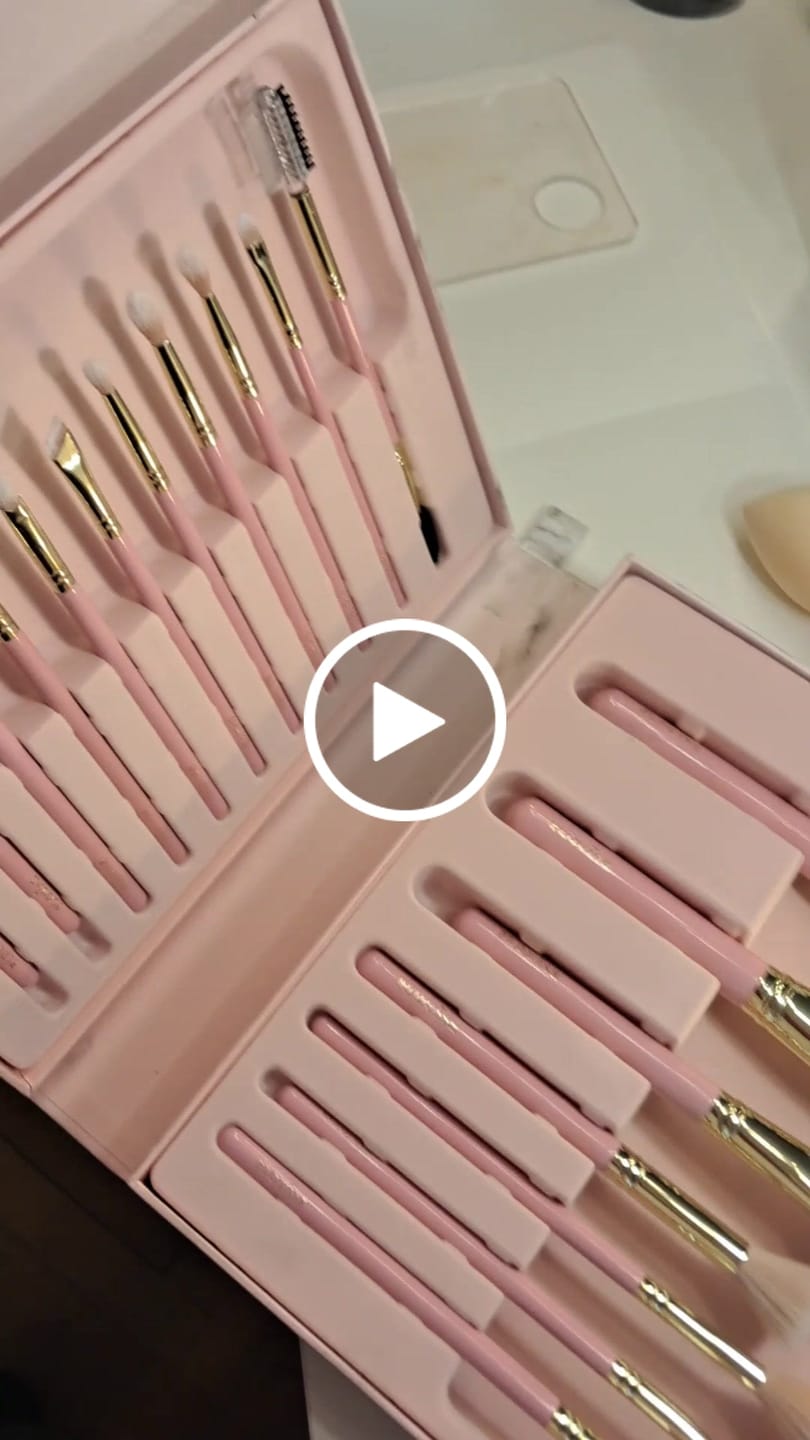 Customer video review of Manifest The Magic Makeup Set