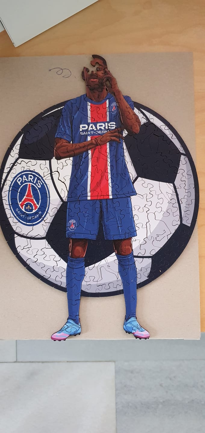 Customer photo review of Ousmane Dembélé - Holzpuzzle