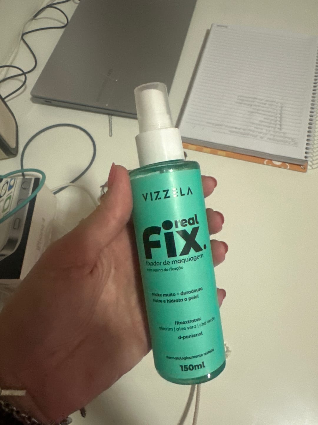 Customer photo review of Brow Up Fix - Gel Fixador para Sobrancelhas – Vizzela