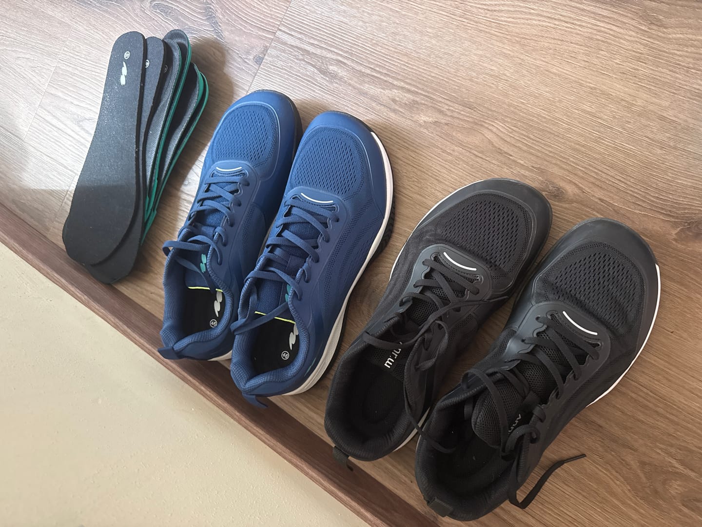 Customer photo review of CUURT Muuv - Wide Toe Box Court Shoes (Unisex)