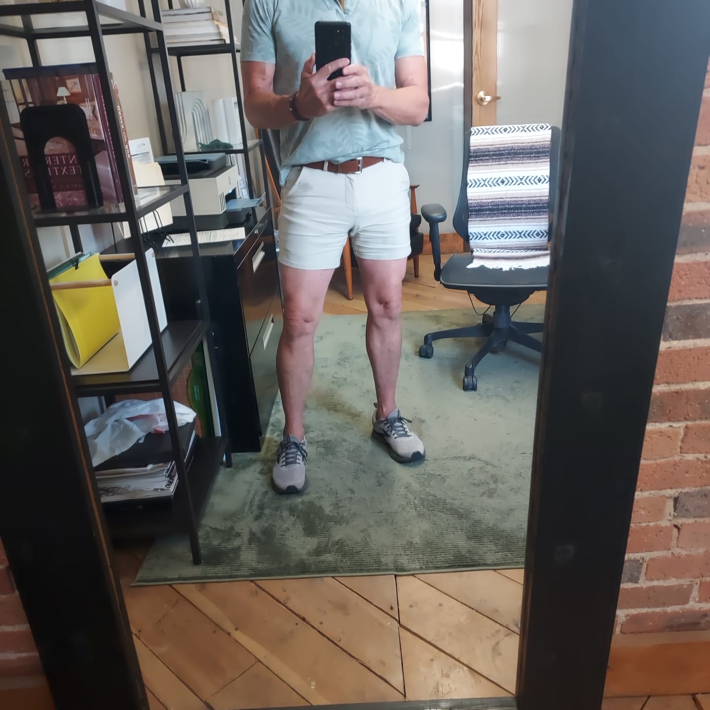 Customer photo review of Ultra-Stretch 5" Chino Shorts - Cream