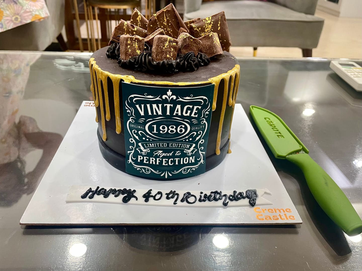 Customer photo review of Gold drip birthday Cake
